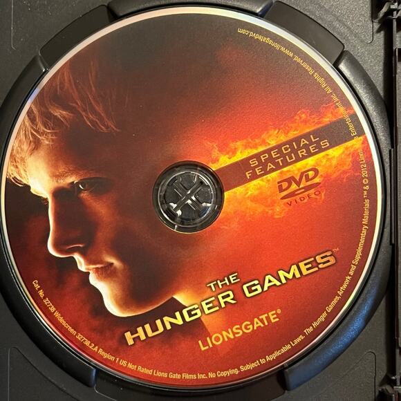 The Hunger Games - Featuring Jennifer Lawrence - DVD - Tested - Picture 4 of 4